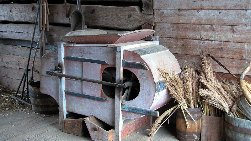 Illustration for article titled 15 Tools That Helped Pioneers Survive on the American Frontier